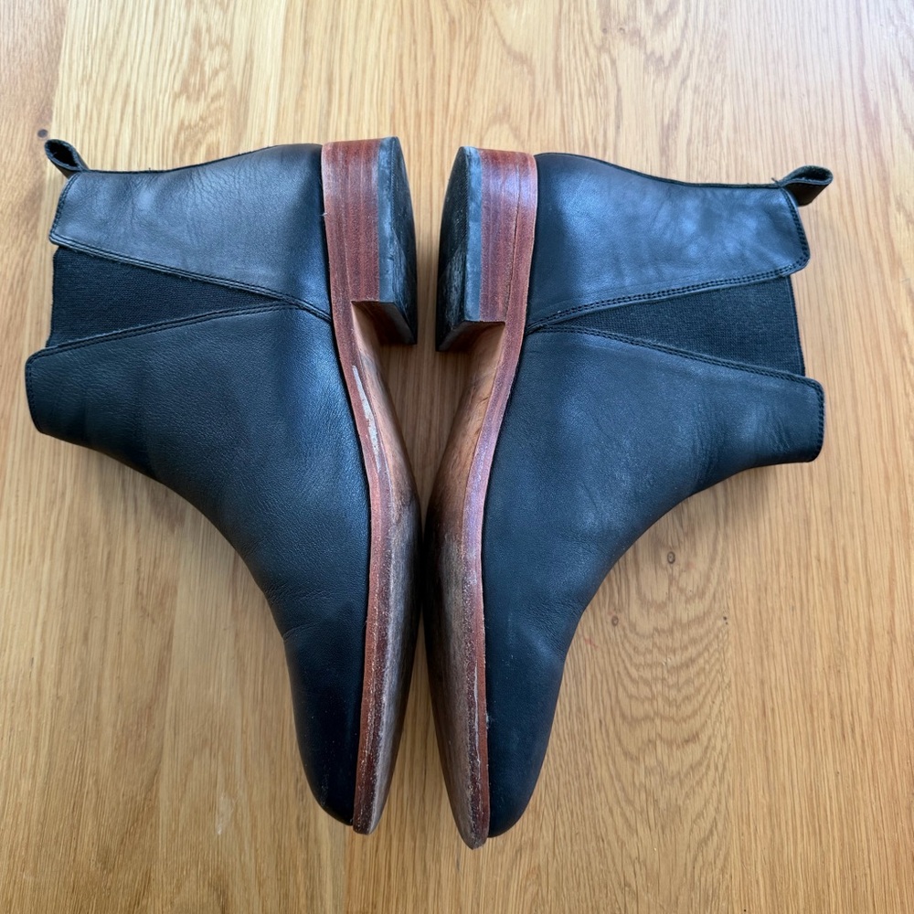 Everyday Chelsea Boots - Picture 5 of 11
